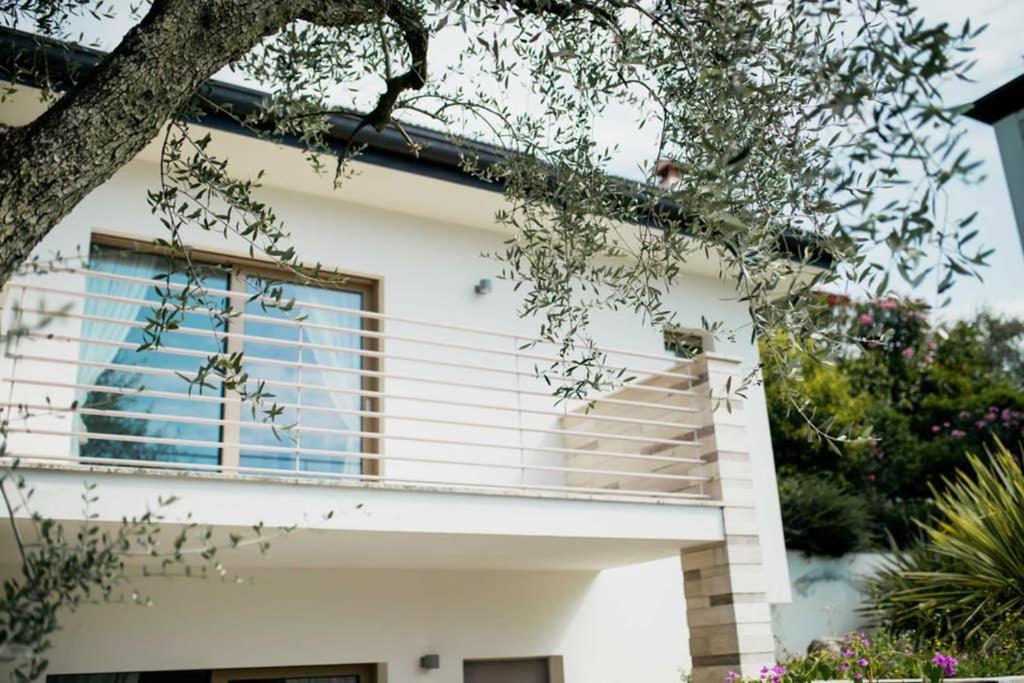 Casa Chiara Villa Gardone Riviera Exterior photo